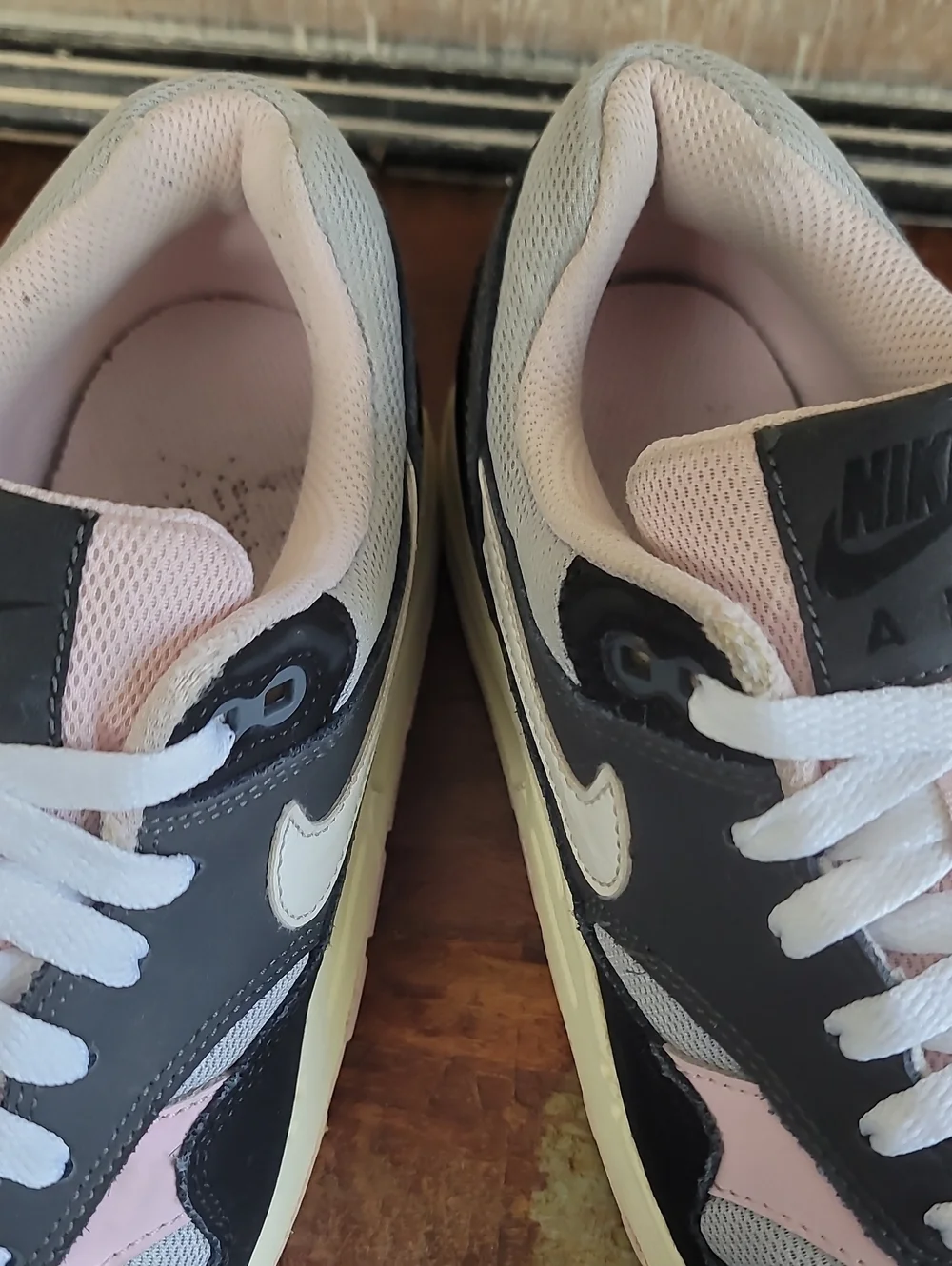 Nike Women’s Air Max 1 